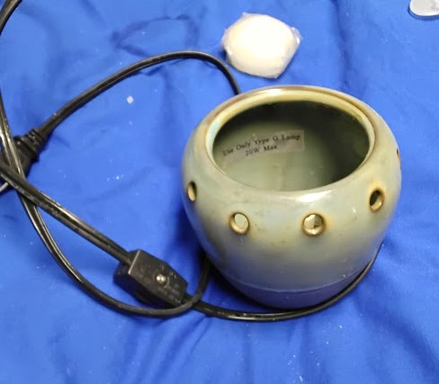 Vintage Scentsy Wax Warmer Cream Purple Banded Plug-In