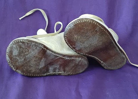 Poll Parrot Vintage Baby Shoes White Leather Size 2.5