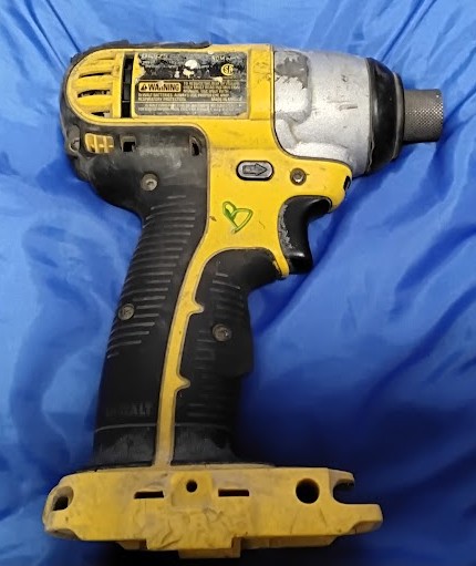 DeWalt DC825 18V Cordless 1/4" Impact Driver Tool Only