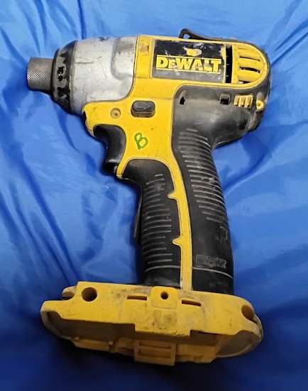 DeWalt DC825 18V Cordless 1/4" Impact Driver Tool Only