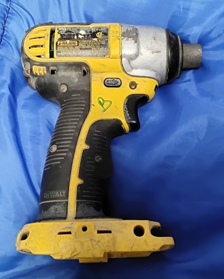 DeWalt DC825 18V Cordless 1/4" Impact Driver Tool Only