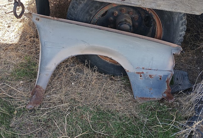 1982 SUBARU BRAT DRIVER FENDER ORIGINAL W/ EMBLEM