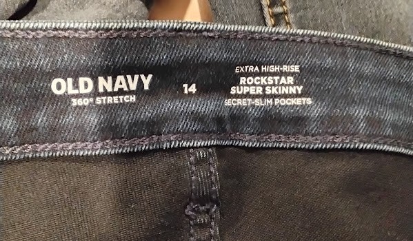 Old Navy Rockstar Extra High-Rise Super Skinny Jeans Size 14